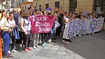 CURSO ONLINE EN DIRECTO - Mujeres, violencia y Transición CURSO ONLINE EN DIRECTO - Mujeres, violencia y Transición