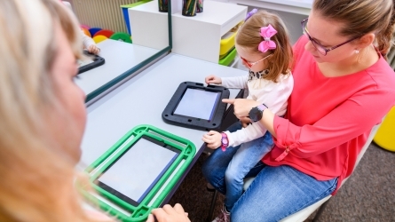Comunicación Aumentativa en el aula: evaluación y estrategias de implementación Comunicación Aumentativa en el aula: evaluación y estrategias de implementación