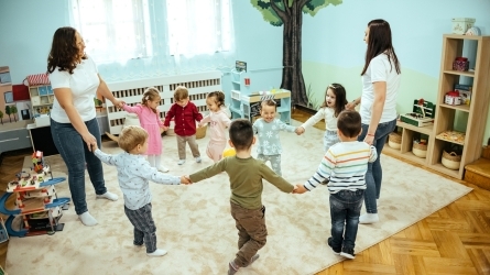 Udal hezkuntza kontseiluak. Haur eta nerabeen hezkuntza komunitariorako aukerak  Udal hezkuntza kontseiluak. Haur eta nerabeen hezkuntza komunitariorako aukerak